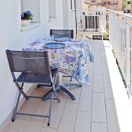 Casa Vacanze Aurora Centro リミニ エクステリア 写真