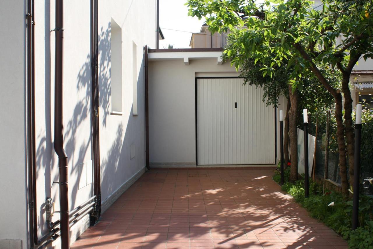 Casa Vacanze Aurora Centro リミニ エクステリア 写真