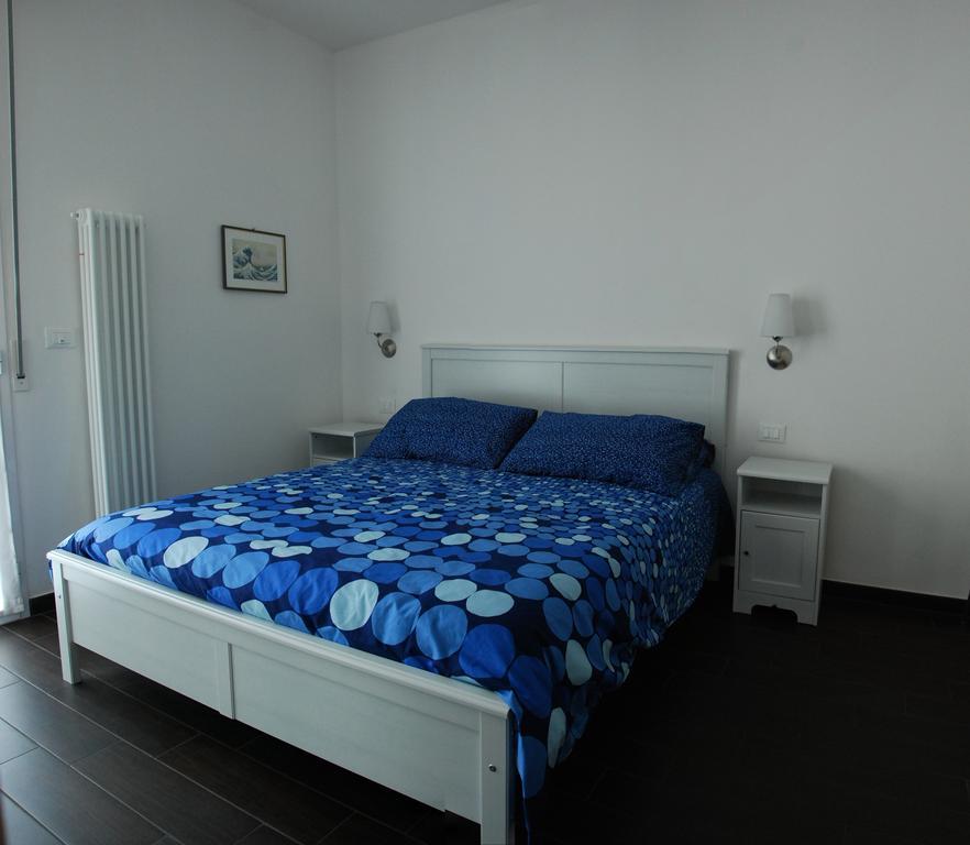 Casa Vacanze Aurora Centro リミニ 部屋 写真