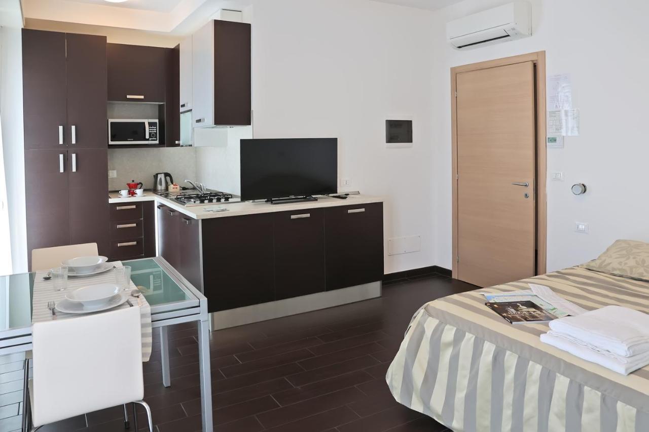 Casa Vacanze Aurora Centro リミニ エクステリア 写真