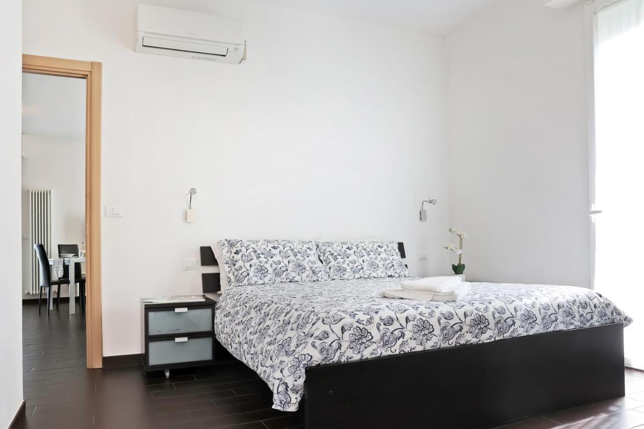 Casa Vacanze Aurora Centro リミニ エクステリア 写真